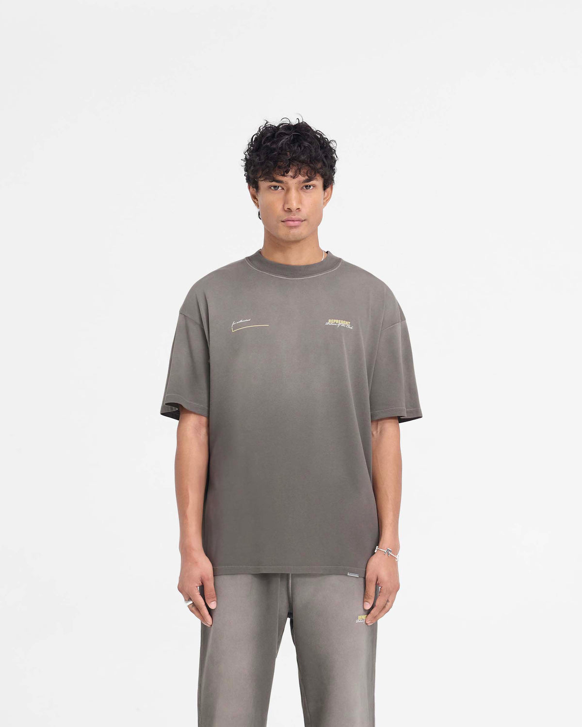 REPRESENT Patron Of The Club T-Shirt - Washed Olive