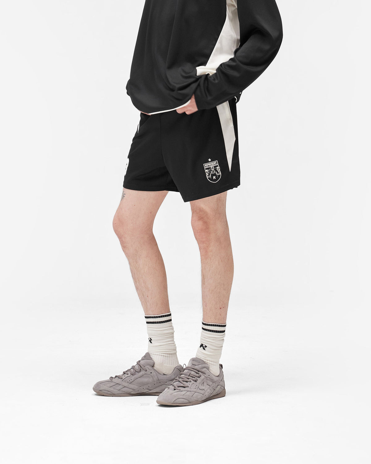 REPRESENT Star Shorts - Jet Black